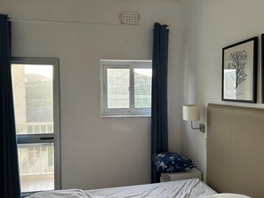 Apartment | 2 bedrooms, iron/ironing board, free WiFi, bed sheets