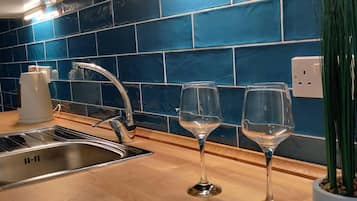 Apartment | Private kitchen | Fridge, microwave, oven, stovetop