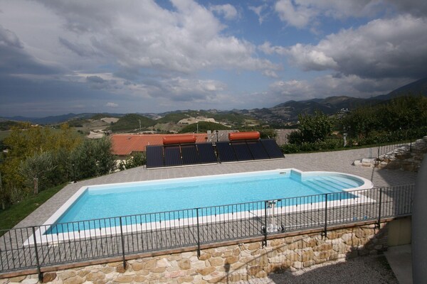 Serene Living In A Stone Villa In Marche - Marche