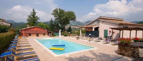 独立别墅 | 泳池 | 室外游泳池