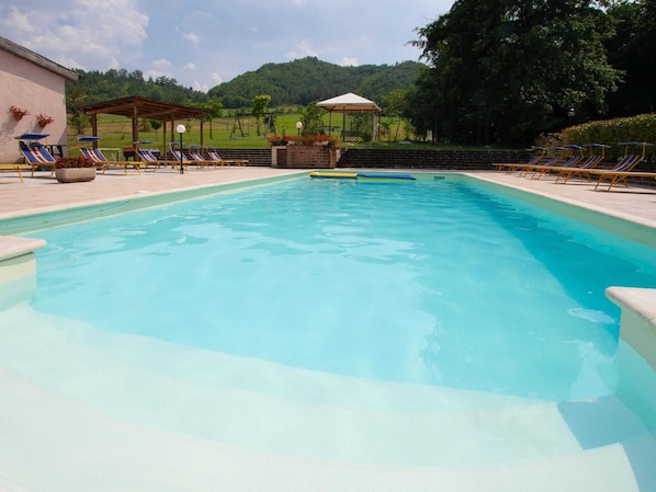 House | Pool