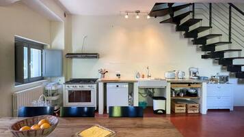 House | Private kitchen | Electric kettle, high chair