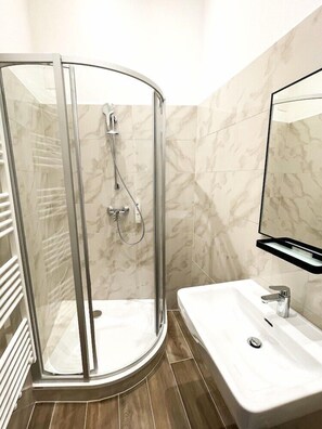 Bathroom - Best Western Hotel Pension Arenberg (Vienna)