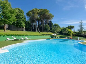 Outdoor pool - Splendid Villa in Macerata With Pool & Views (Macerata)