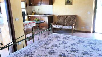 Casa | 2 camere, con arredamento individuale, lenzuola