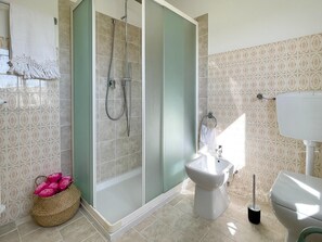 House | Bathroom