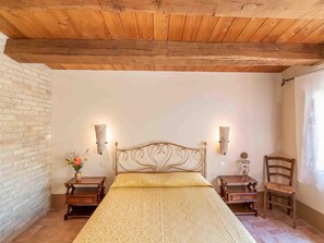 Apartment | 1 Schlafzimmer, individuell eingerichtet, Bügeleisen/Bügelbrett