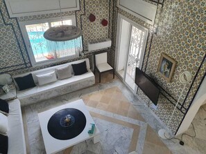 TV - Exceptional luxury villa 400 m from the Hammamet Sud beach in a secure estate (Hammamet sud)