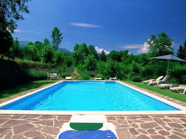 Cottage | Pool | Outdoor pool - Chalet in Monte Sibillini Park (Amandola)