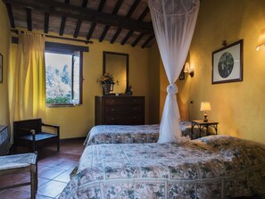 Cottage | 2 bedrooms, individually furnished, bed sheets - Chalet in Monte Sibillini Park (Amandola)