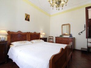 4 bedrooms, iron/ironing board, individually furnished, bed sheets - Belvilla by OYO Charming Holiday Home With Balcony (Acquaviva Picena)