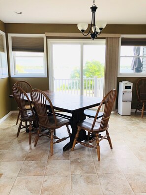 Dining - 1000 Islands Paradise, Tranquil 5 acres on Carleton Island (Cape Vincent)