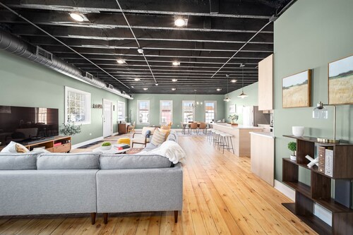 Richmond No. 267 Boutique Loft Apartment