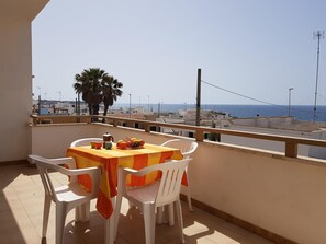 House | Balcony