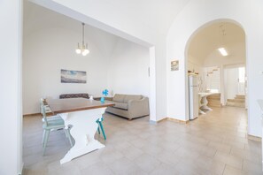 House | Dining