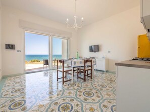 House | Dining