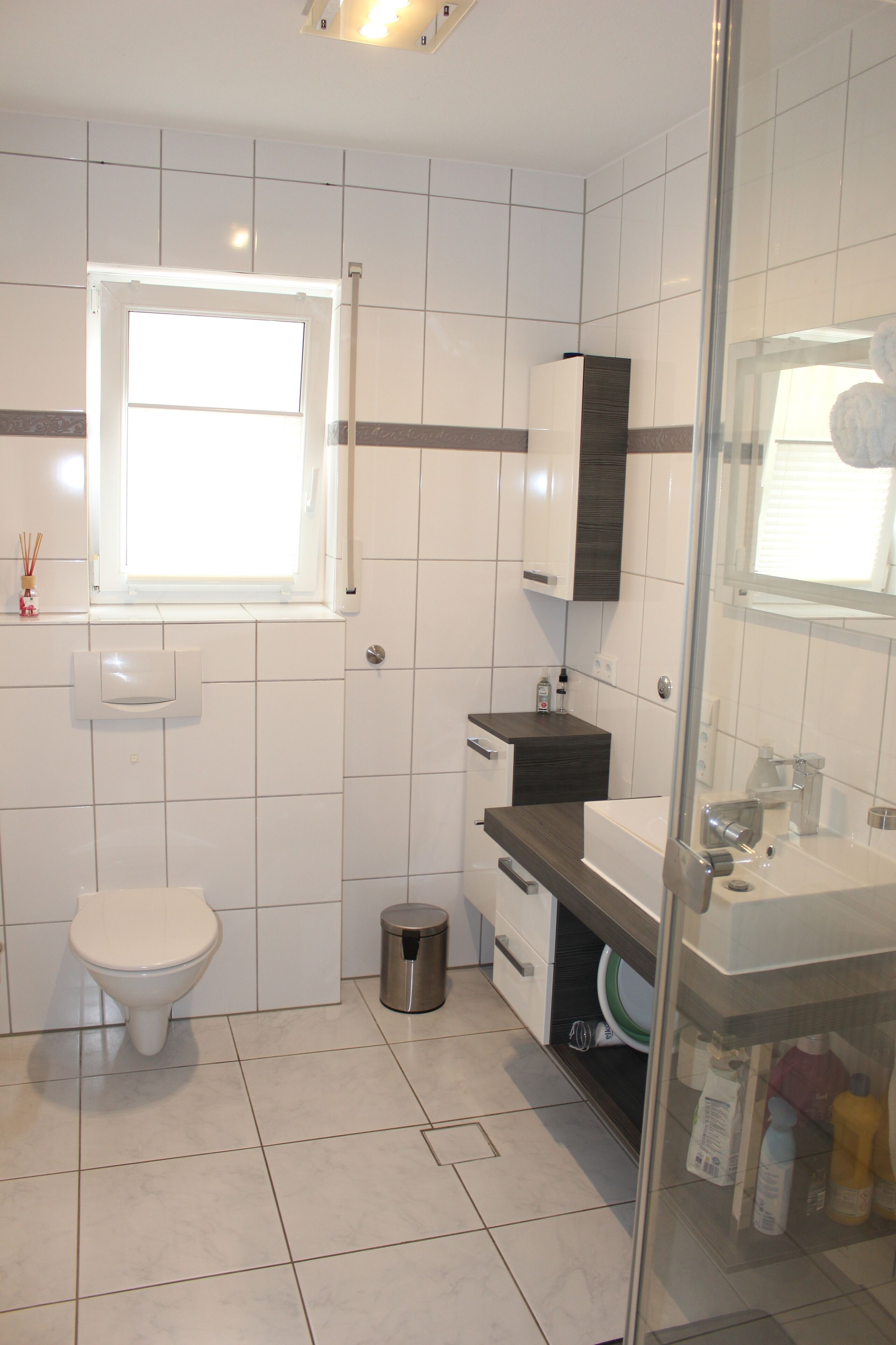 Shower, towels