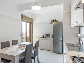 Apartment | Dining