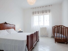 Apartamento | 3 dormitorios y ropa de cama