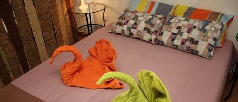 1 bedroom, iron/ironing board, internet, bed sheets