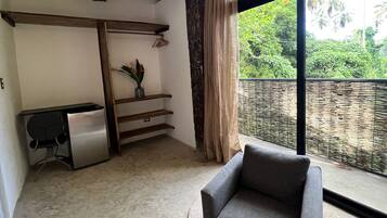 Taino Apartment 7 | Caja de seguridad en la habitación, muebles diferentes y wifi gratis