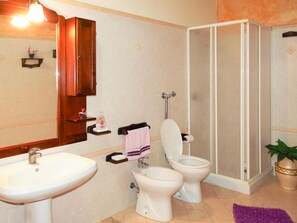 Ferienhaus | Badezimmer | Dusche