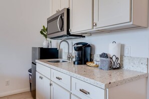 Microwave, oven, stovetop, coffee/tea maker