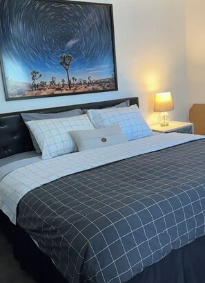 2 bedrooms, in-room safe, desk, iron/ironing board