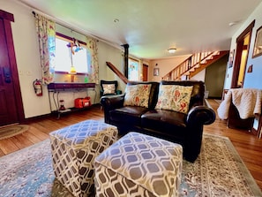 The Cottage | Khu phòng khách