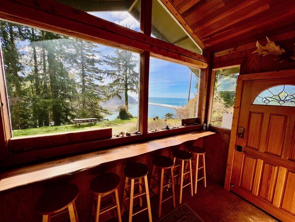 Family House, Ocean View | Living area - The Historic Requa Inn (Klamath)