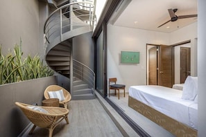 2 bedrooms, in-room safe, iron/ironing board, WiFi