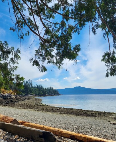 Frolander Bay Resort - Glamping Trailer