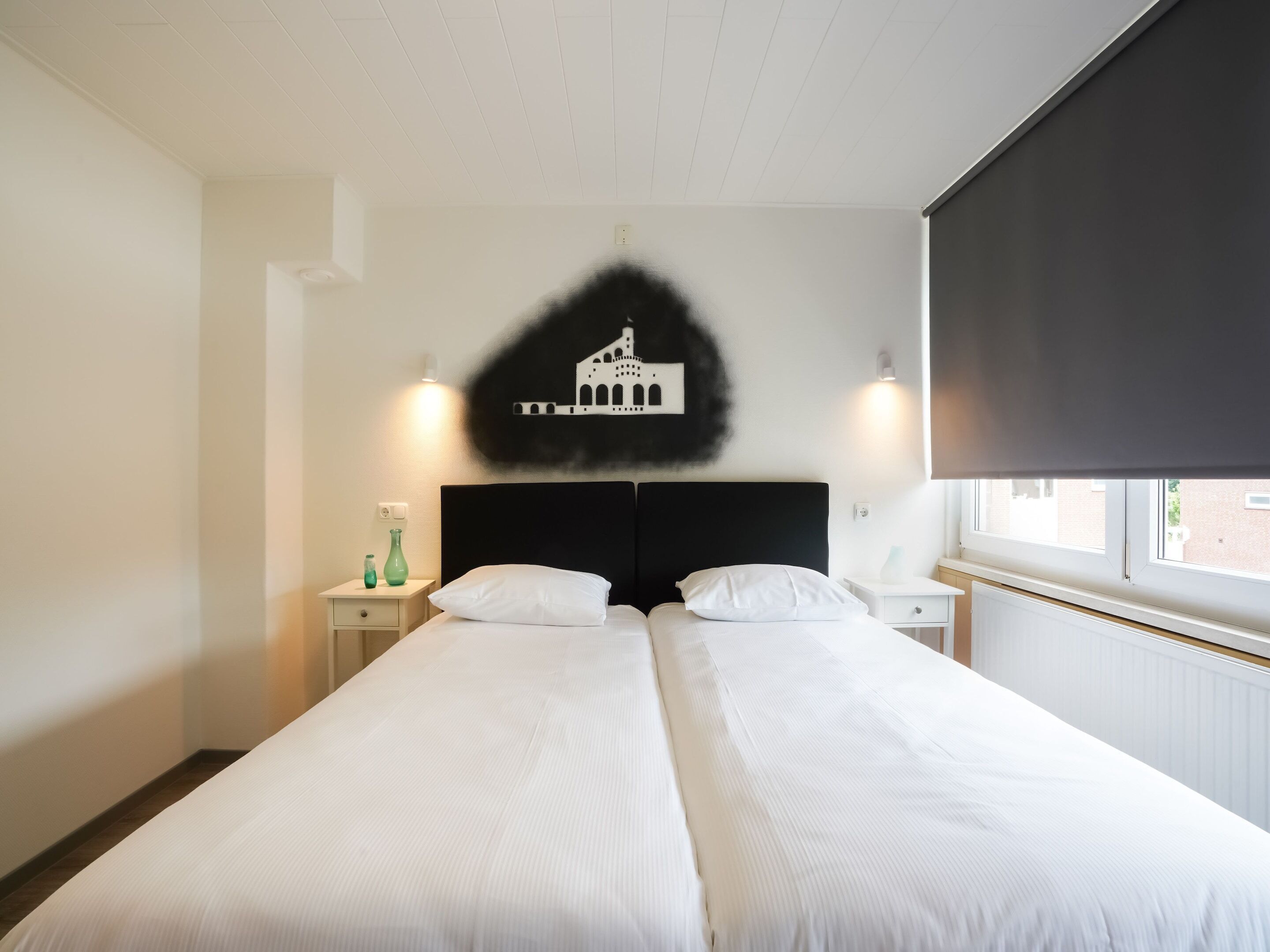 House | 2 bedrooms, individually furnished, bed sheets