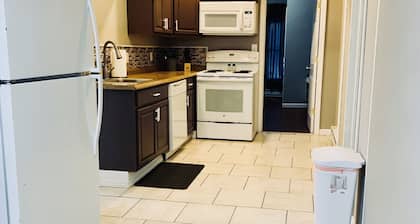 Quaint 2 bedroom apartment just 5 minutes to Fort Drum