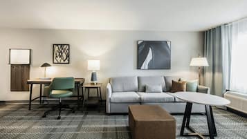 Suite estudio, 2 camas matrimoniales, cocina | Servicios de la habitación
