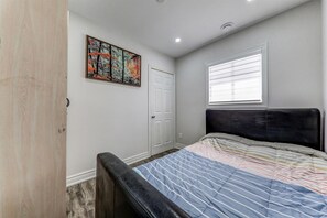 3 bedrooms, WiFi, bed sheets
