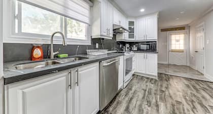 3 bedroom house near scugog lake