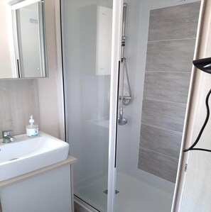 Chalet | Bathroom - Cozy Chalet for Couples (Oostkapelle)