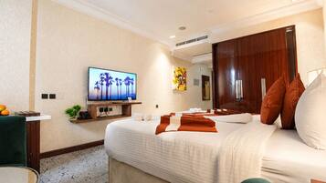 Deluxe Double or Twin Room, 1 Large Single Bed | In-room safe, desk, laptop workspace, soundproofing