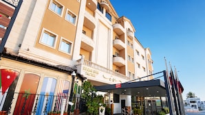 Unclassified image, 4 of 40, button - Ivory Inn Hotel Doha (Doha)