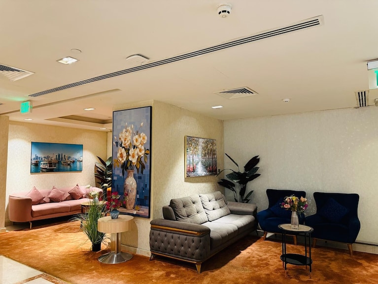 Ivory Inn Hotel Doha lobby