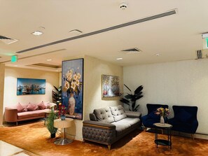 Lobby sitting area - Ivory Inn Hotel Doha (Doha)