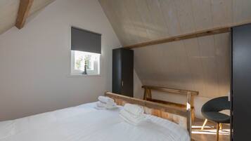 House | 2 bedrooms, individually furnished, bed sheets