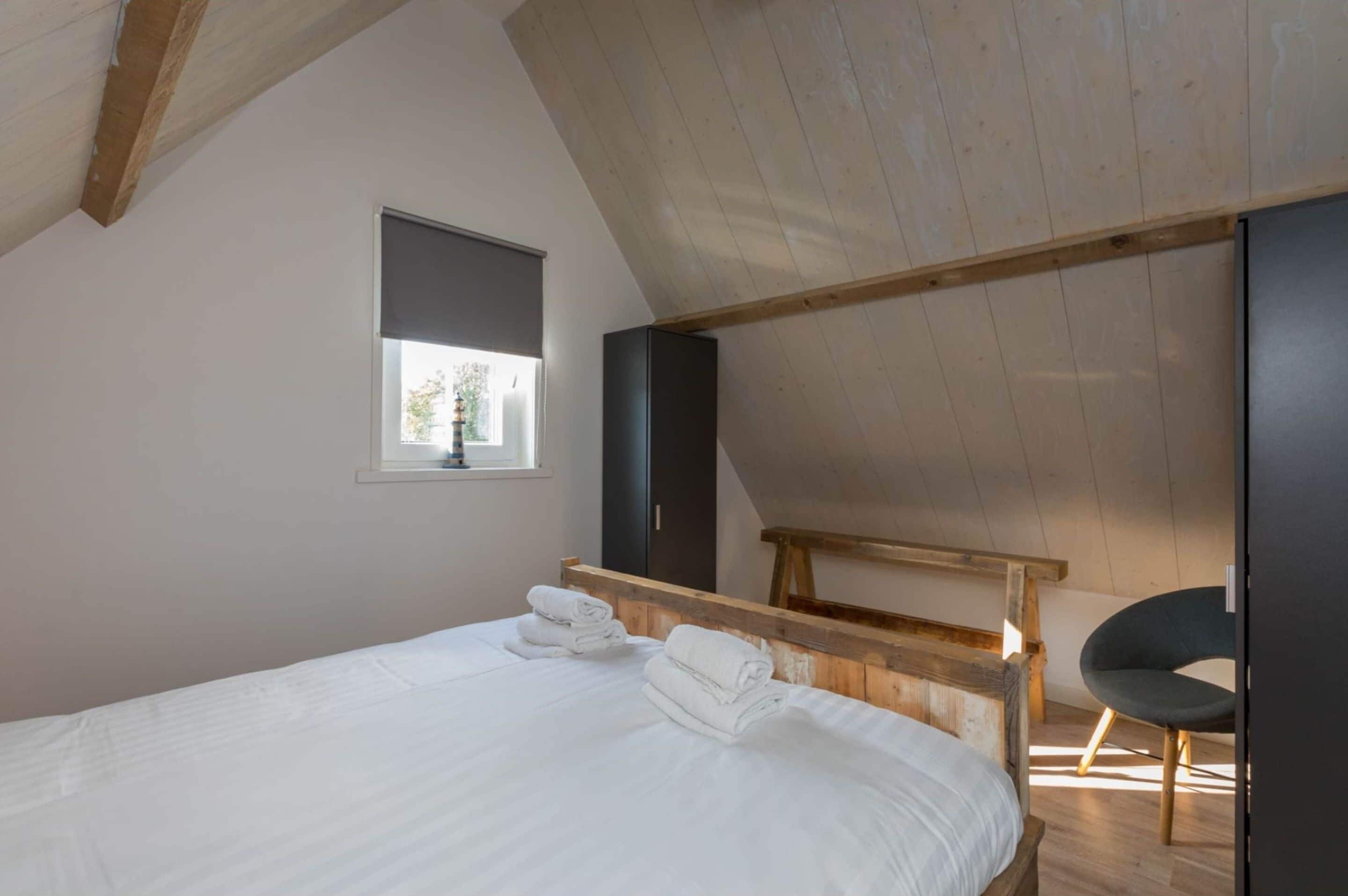 House | 2 bedrooms, individually furnished, bed sheets