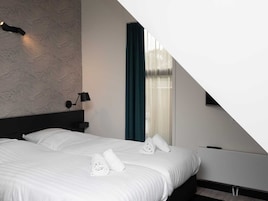 2 habitaciones, muebles diferentes y ropa de cama 