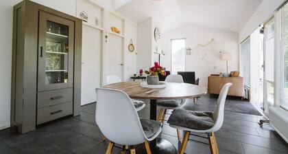 Beautiful Holiday Home in Ouddorp With Balcony