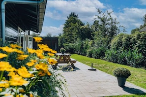 Terrace/patio - Beautiful Holiday Home in Ouddorp With Balcony (Ouddorp)