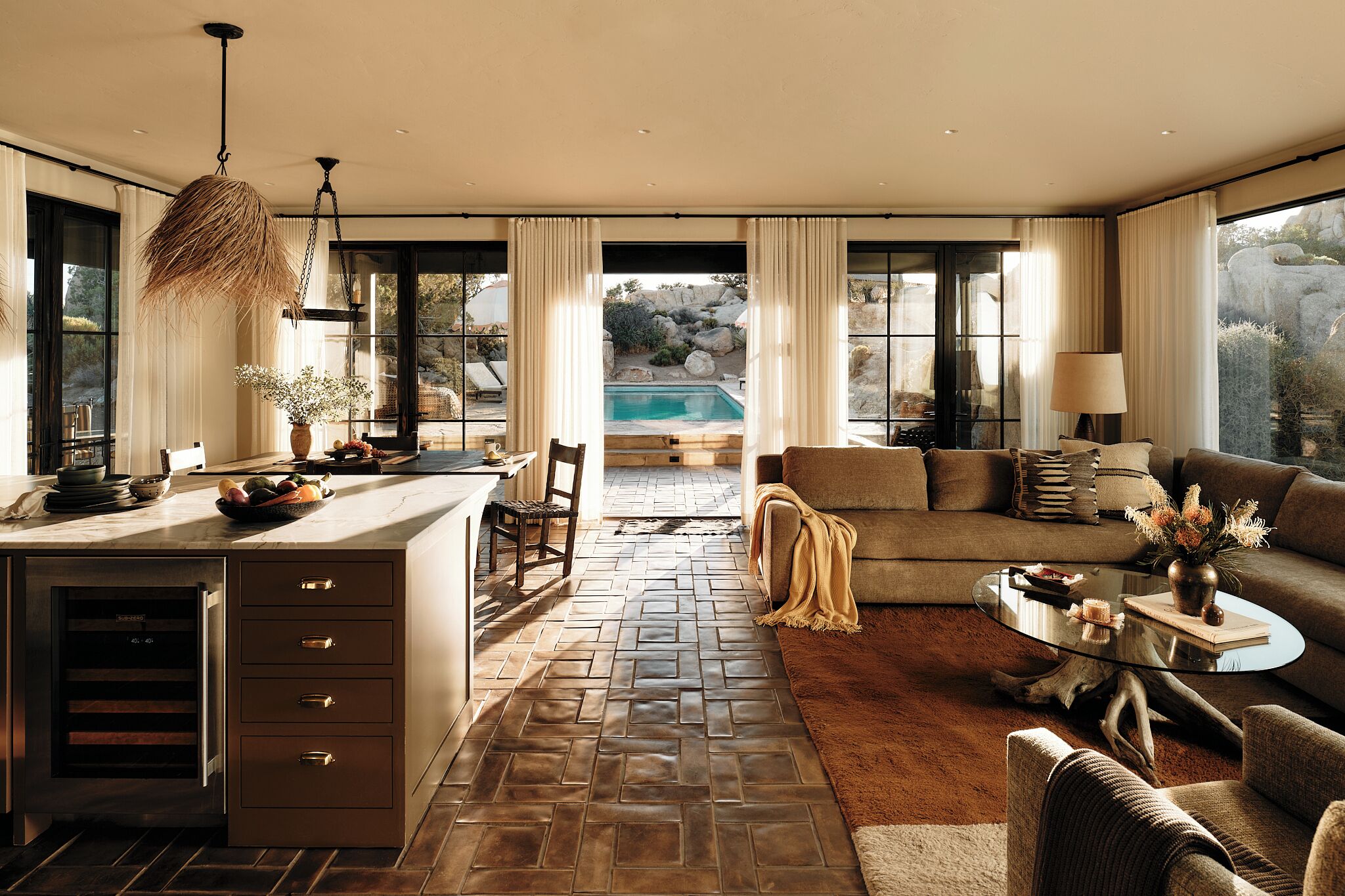 Casa Desierto: Luxury home w Pool/Spa & Chefs kitchen
