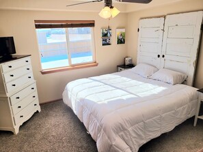 4 bedrooms, travel crib, free WiFi, bed sheets - Big family home in Blackhills! (Summerset)