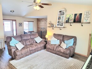 TV, peis og DVD-spiller